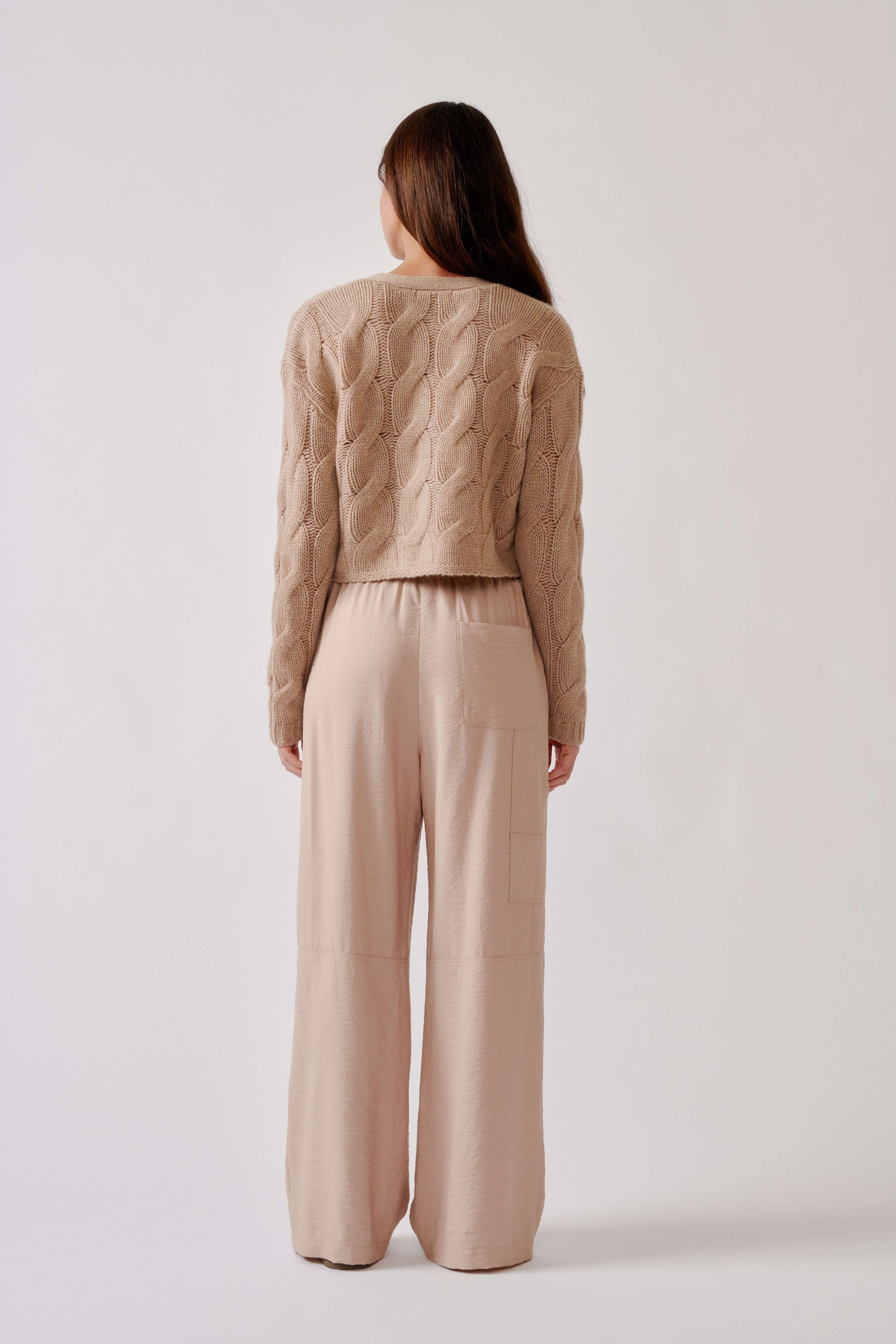 JOLIE V-NECK CROPPED CABLE CASHMERE  CARDIGAN | DUNE HEATHER