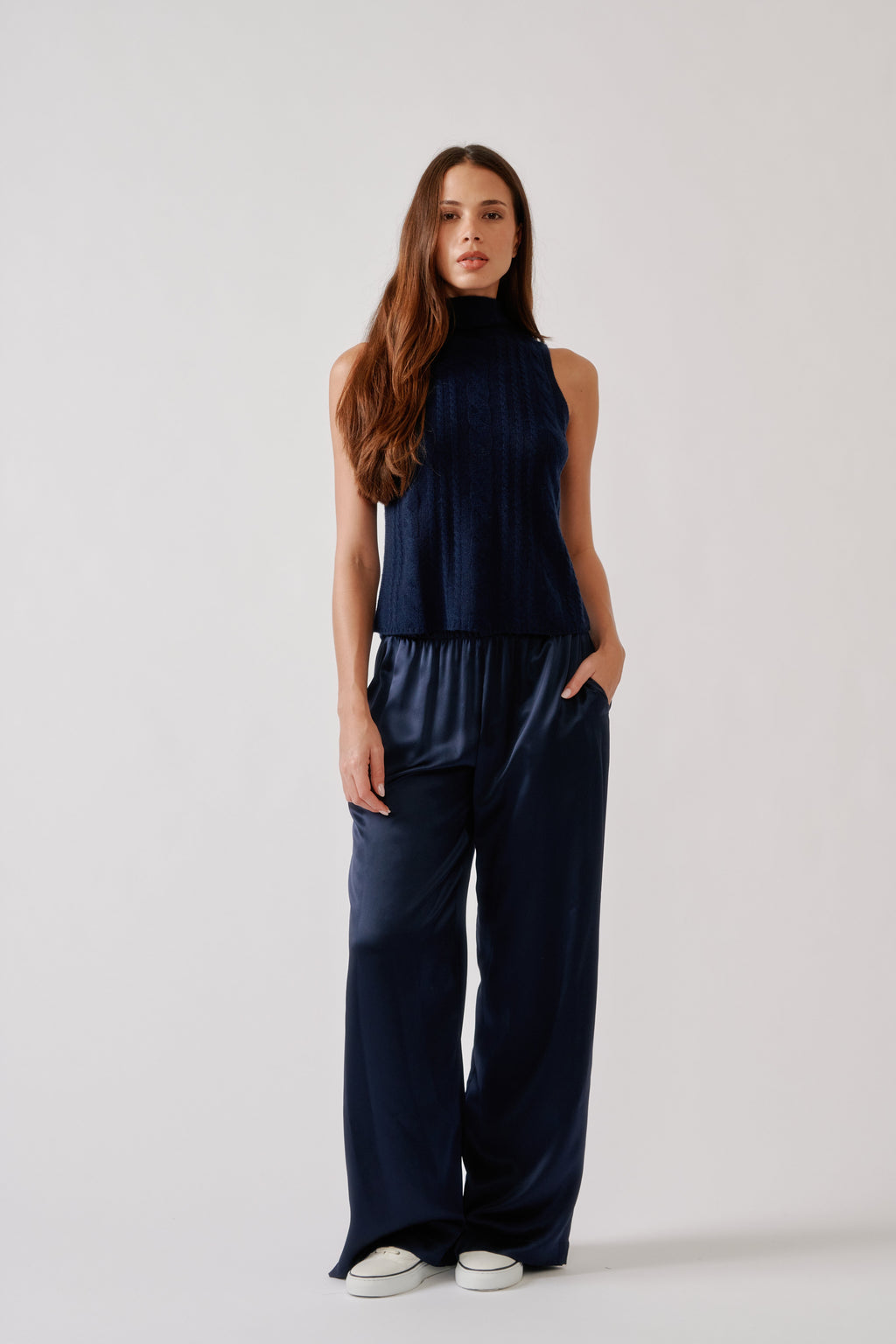 SALVIA SLEEVELESS LW CASHMERE CABLE TURTLENECK | MIDNIGHT NAVY